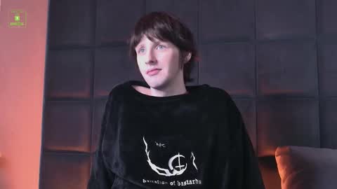 Snapshot of sinkisser chatting on October 13, 2025, 10:48 am WARREN online show from October 13, 2025, 10:48 am