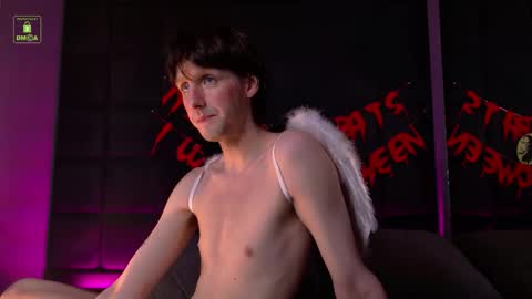 Snapshot of sinkisser chatting on October 29, 2025, 10:39 am WARREN online show from October 29, 2025, 10:39 am