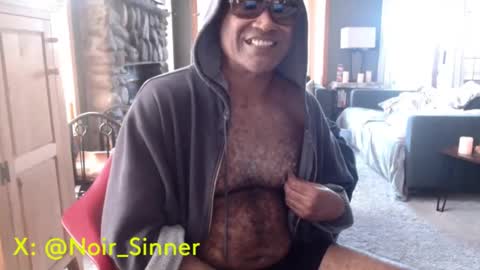 Snapshot of sinnernoir chatting on October 6, 2025, 6:38 pm My Name Is..............................John online show from October 6, 2025, 6:38 pm