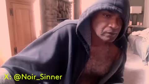 Snapshot of sinnernoir chatting on October 17, 2025, 8:00 pm My Name Is..............................John online show from October 17, 2025, 8:00 pm