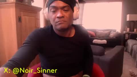 Snapshot of sinnernoir chatting on October 21, 2025, 2:51 pm My Name Is..............................John online show from October 21, 2025, 2:51 pm