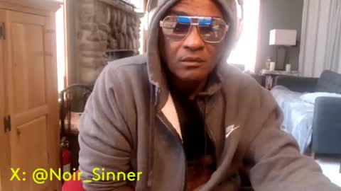 Snapshot of sinnernoir chatting on October 29, 2025, 5:25 pm My Name Is..............................John online show from October 29, 2025, 5:25 pm