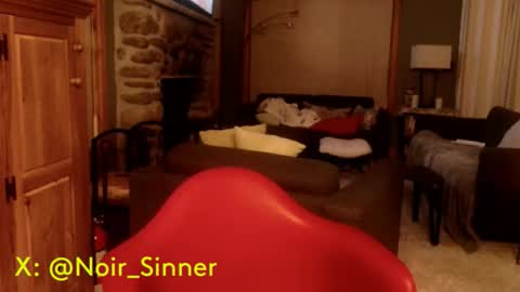 Snapshot of sinnernoir chatting on October 30, 2025, 5:31 am My Name Is..............................John online show from October 30, 2025, 5:31 am