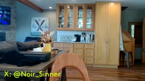 Snapshot of sinnernoir chatting on November 4, 2025, 5:45 pm My Name Is..............................John online show from November 4, 2025, 5:45 pm