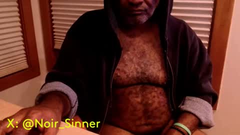 Snapshot of sinnernoir chatting on November 5, 2025, 5:51 am My Name Is..............................John online show from November 5, 2025, 5:51 am