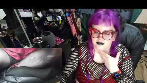 Sinstress hemlock online show from June 25, 2026, 5:12 am