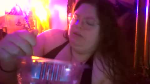 Siofra online show from September 18, 2025, 8:05 am