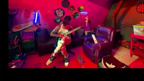 Snapshot of siphonophorslaysstrings chatting on March 23, 2026, 4:44 pm Unbridledfuckingcrazy online show from March 23, 2026, 4:44 pm