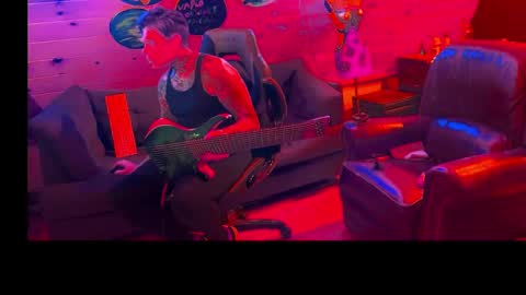 Snapshot of siphonophorslaysstrings chatting on April 5, 2026, 12:41 am Unbridledfuckingcrazy online show from April 5, 2026, 12:41 am