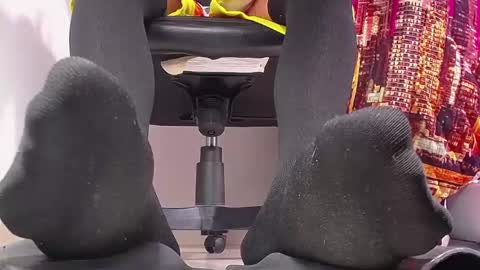 Snapshot of sir_kev66 chatting on February 9, 2025, 5:43 pm only foot worshipers here online show from February 9, 2025, 5:43 pm