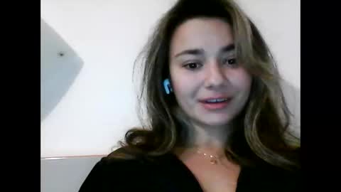 Snapshot of sirelvan chatting on November 17, 2025, 9:42 pm sirelvan online show from November 17, 2025, 9:42 pm