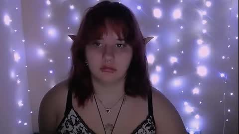 Snapshot of siren_dahlia_ chatting on October 20, 2025, 6:47 am Mina online show from October 20, 2025, 6:47 am