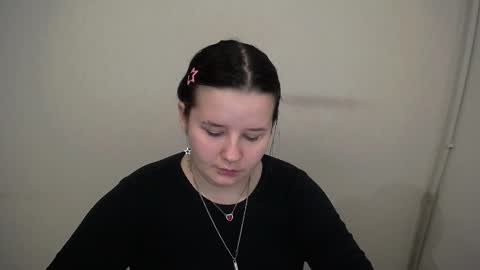 Snapshot of siren_dahlia_ chatting on November 1, 2025, 9:33 am Mina online show from November 1, 2025, 9:33 am