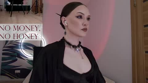Goddess Sirena online show from May 3, 2026, 8:15 pm