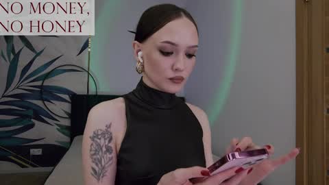 Goddess Sirena online show from May 24, 2026, 5:51 pm