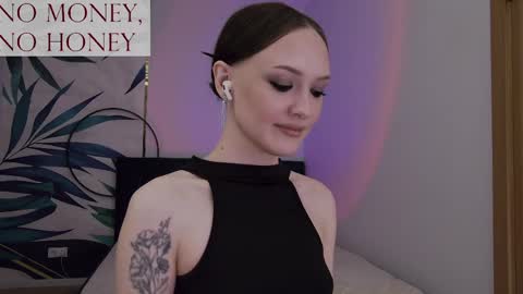 Goddess Sirena online show from May 26, 2026, 2:35 pm