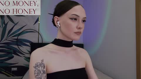 Goddess Sirena online show from June 8, 2026, 7:58 pm