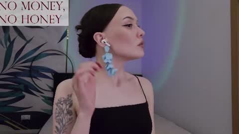 Goddess Sirena online show from June 10, 2026, 9:25 pm