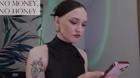 Goddess Sirena online show from July 3, 2026, 3:18 pm
