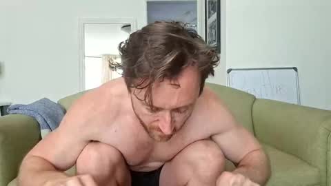 Snapshot of sirgiovanni chatting on October 9, 2025, 9:18 am Giovanni online show from October 9, 2025, 9:18 am