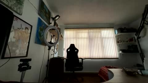 siriss_boyrag online show from March 20, 2026, 11:37 am