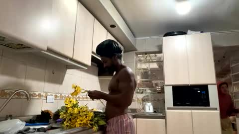 siriss_boyrag online show from April 13, 2026, 2:22 pm