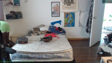 siriss_boyrag online show from July 18, 2026, 1:15 pm