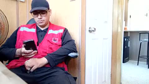 Snapshot of sirtortula chatting on January 18, 2025, 5:59 pm sirtortula online show from January 18, 2025, 5:59 pm