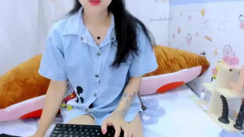 julila online show from September 22, 2025, 2:35 am