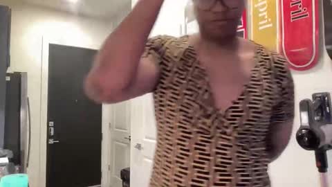 Snapshot of sissyblkgoddess858860 chatting on February 22, 2026, 2:13 am Sissyblkgoddess online show from February 22, 2026, 2:13 am