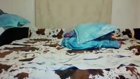 Sissy online show from April 6, 2026, 6:31 pm