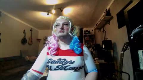 Snapshot of sissylovedoll chatting on December 25, 2024, 8:39 pm Tiffany Candy online show from December 25, 2024, 8:39 pm