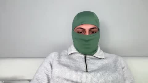 Snapshot of six_quatre chatting on March 1, 2026, 10:12 pm Kamel online show from March 1, 2026, 10:12 pm