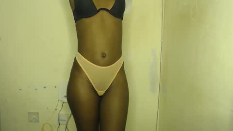 sizzly_ass online show from April 6, 2026, 5:30 am