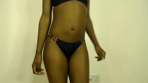 Snapshot of sizzly_ass chatting on July 9, 2026, 2:43 pm sizzly_ass online show from July 9, 2026, 2:43 pm