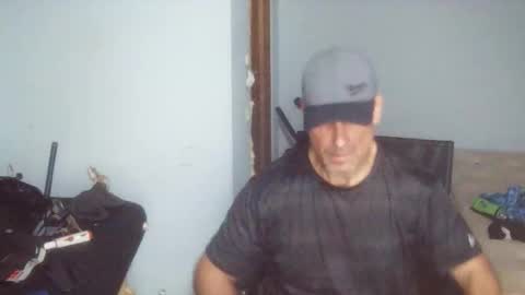 Snapshot of sizzzlenomics chatting on October 13, 2025, 1:16 am SIZZZLENOMICS online show from October 13, 2025, 1:16 am