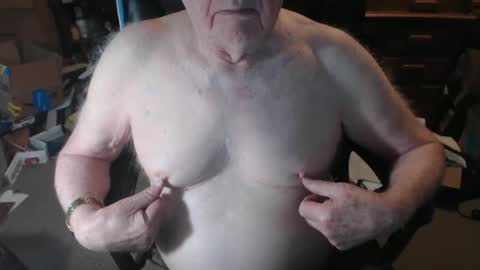 Snapshot of sjbottomboi chatting on November 12, 2025, 11:58 pm sjbottomboi online show from November 12, 2025, 11:58 pm