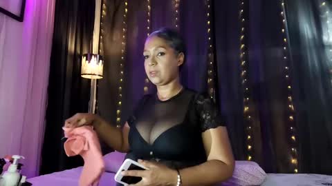 Skarlleth online show from September 10, 2025, 1:44 pm