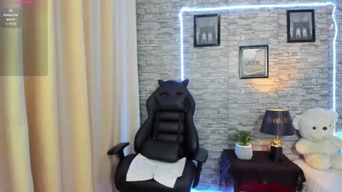 Skarleth online show from April 18, 2026, 11:38 pm