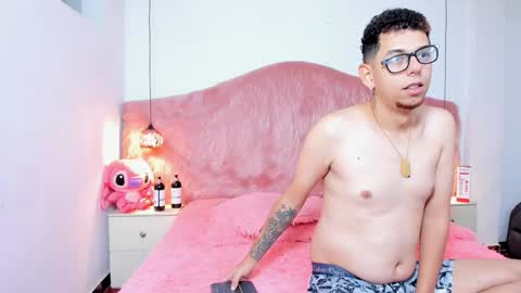 skarletruiz online show from December 2, 2025, 7:09 pm