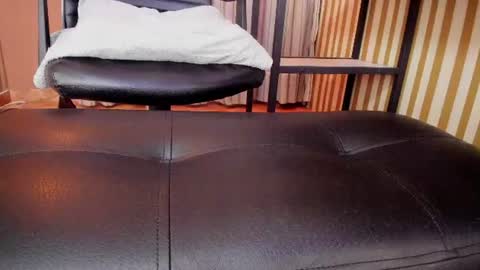Snapshot of skarlettbarnes chatting on June 10, 2026, 11:42 am skarlettbarnes online show from June 10, 2026, 11:42 am