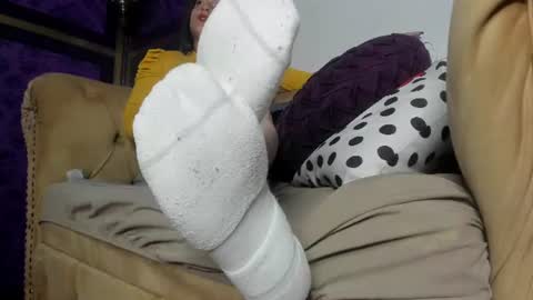 Snapshot of skarlettbarnes chatting on June 24, 2026, 12:04 pm skarlettbarnes online show from June 24, 2026, 12:04 pm