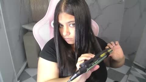 Skarlet online show from February 20, 2026, 12:49 pm