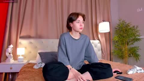 Snapshot of skelerata chatting on October 24, 2025, 1:03 am Emily online show from October 24, 2025, 1:03 am