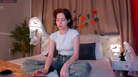 Snapshot of skelerata chatting on October 26, 2025, 1:11 am Emily online show from October 26, 2025, 1:11 am