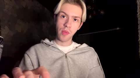 Snapshot of skibatryanka chatting on February 15, 2026, 6:59 pm SKIBA online show from February 15, 2026, 6:59 pm