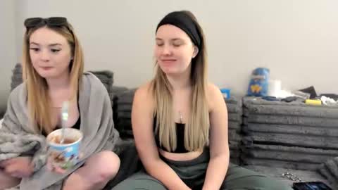 Snapshot of skiimaskabby chatting on January 5, 2026, 11:52 pm skiimaskabby online show from January 5, 2026, 11:52 pm