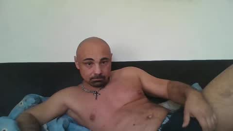 Snapshot of skinboys chatting on January 5, 2025, 12:31 pm skinboys online show from January 5, 2025, 12:31 pm