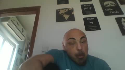 Snapshot of skinboys chatting on January 13, 2025, 11:08 am skinboys online show from January 13, 2025, 11:08 am