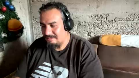 Snapshot of skinhell chatting on July 29, 2026, 11:47 pm Elias online show from July 29, 2026, 11:47 pm